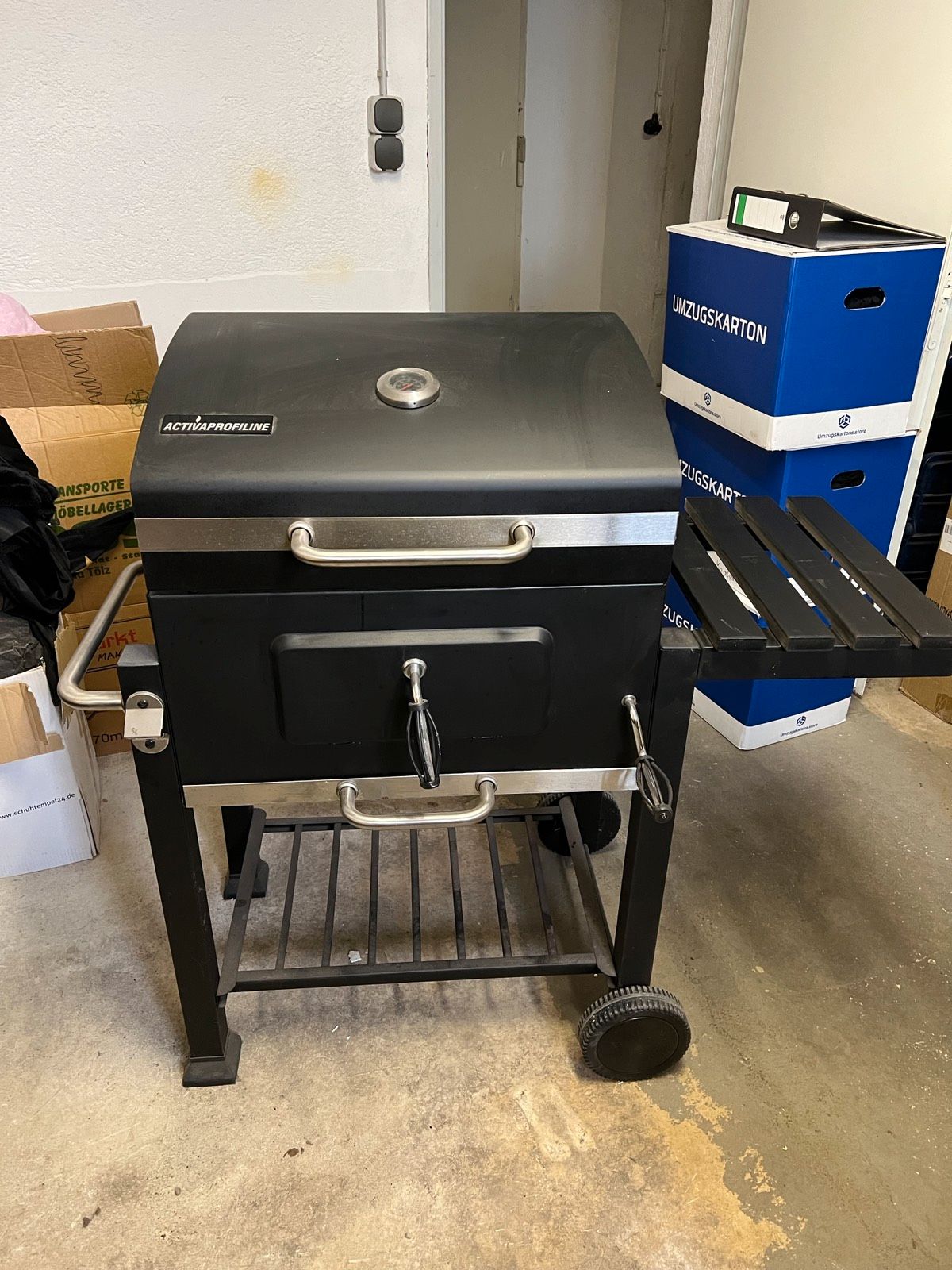 ACTIVA Angular Holzkohlegrill Test