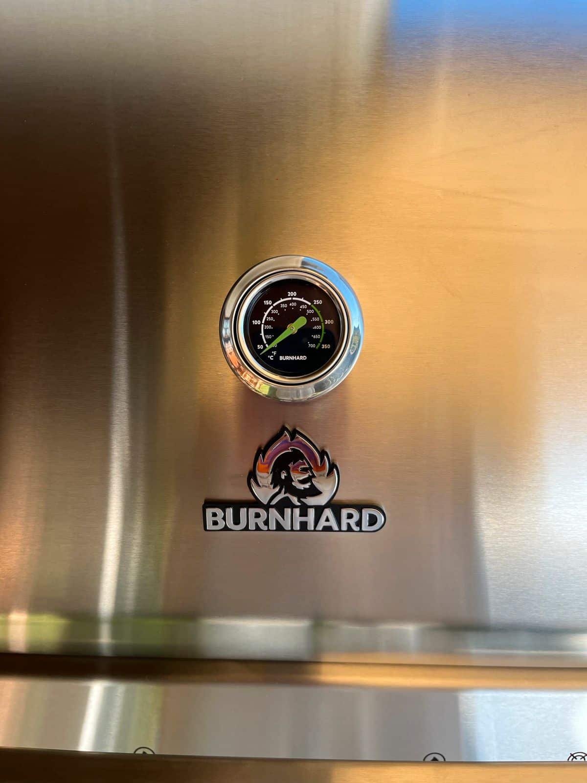 BURNHARD Big FRED Basic Gasgrill Ausstattung