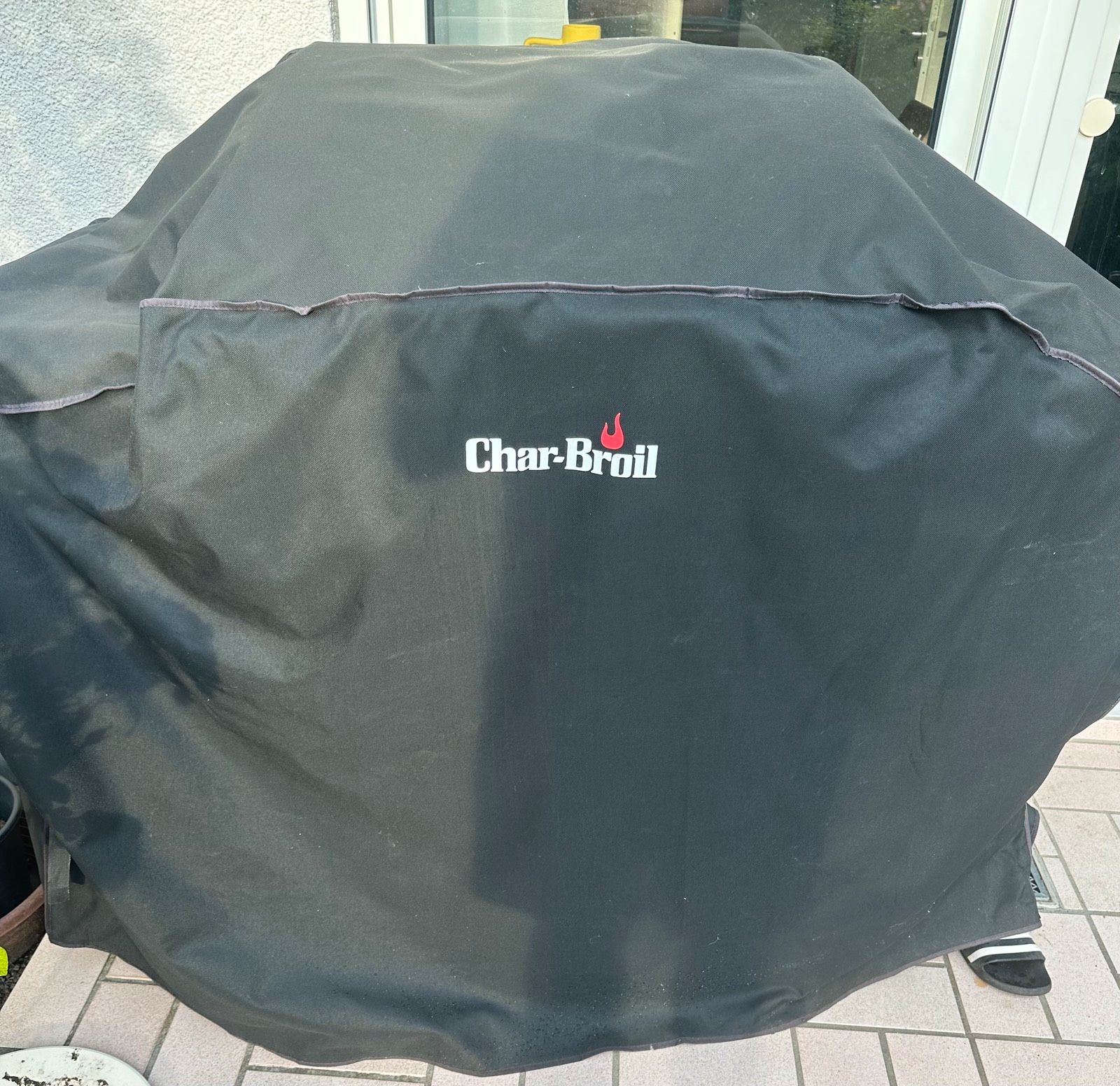 Char-Broil Gas2Coal 330 Hybrid Grill Ausstattung