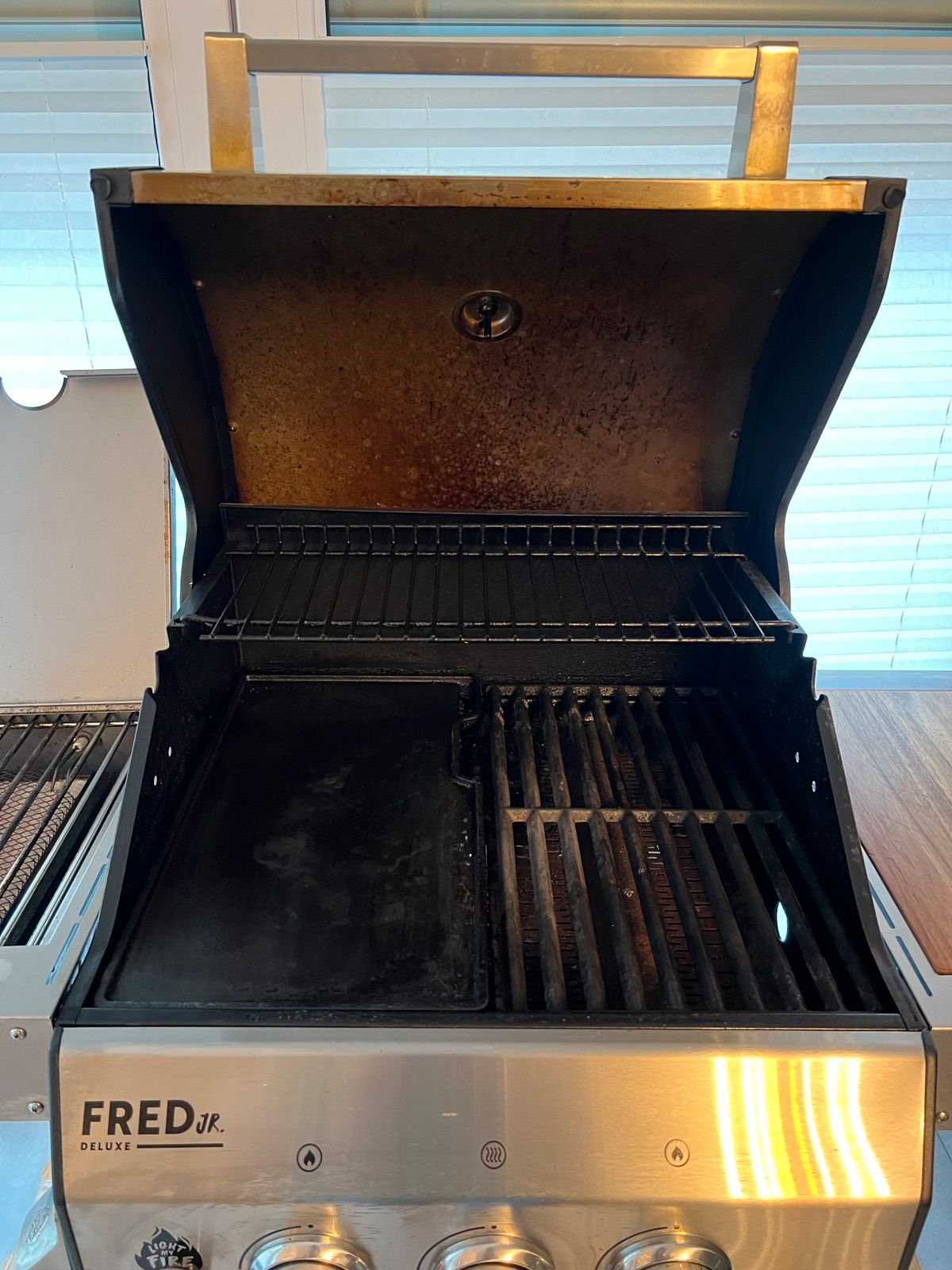 BURNHARD FRED Jr Deluxe Gasgrill Test