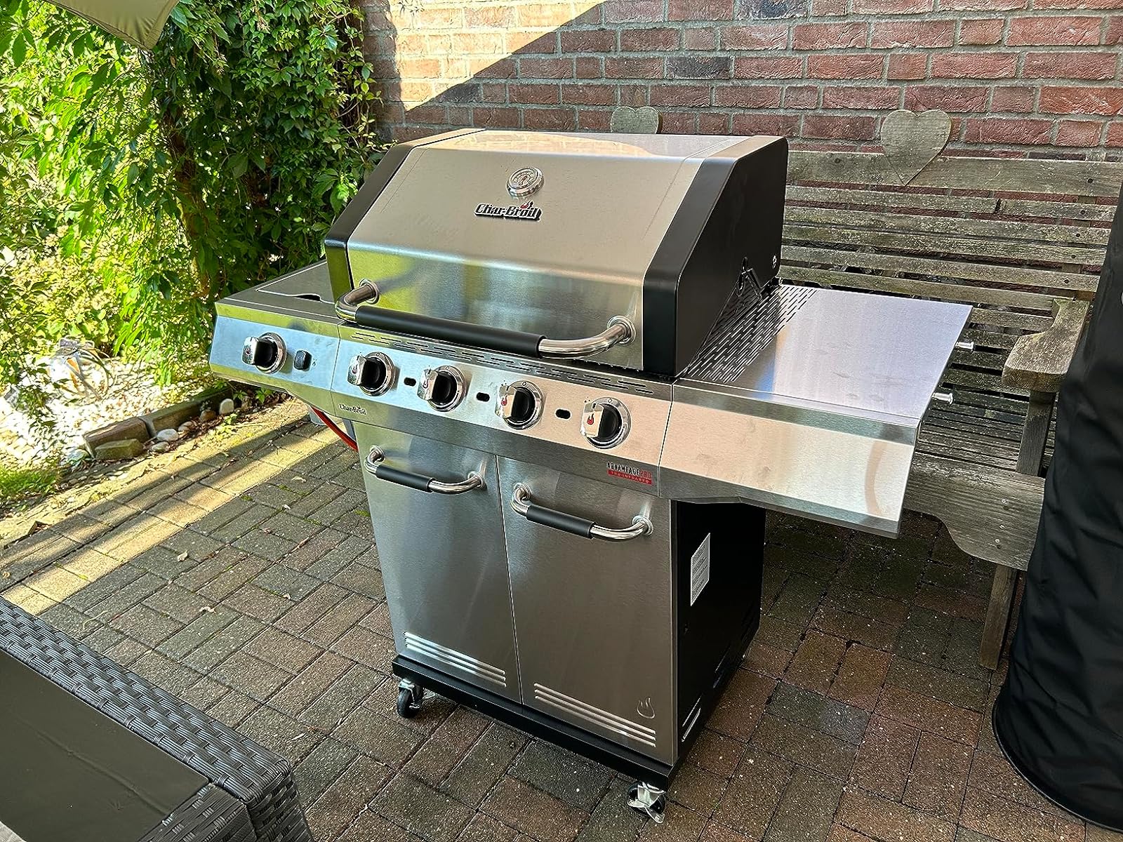 Char-Broil Advantage PRO S 4-4 Brenner Gasgrill