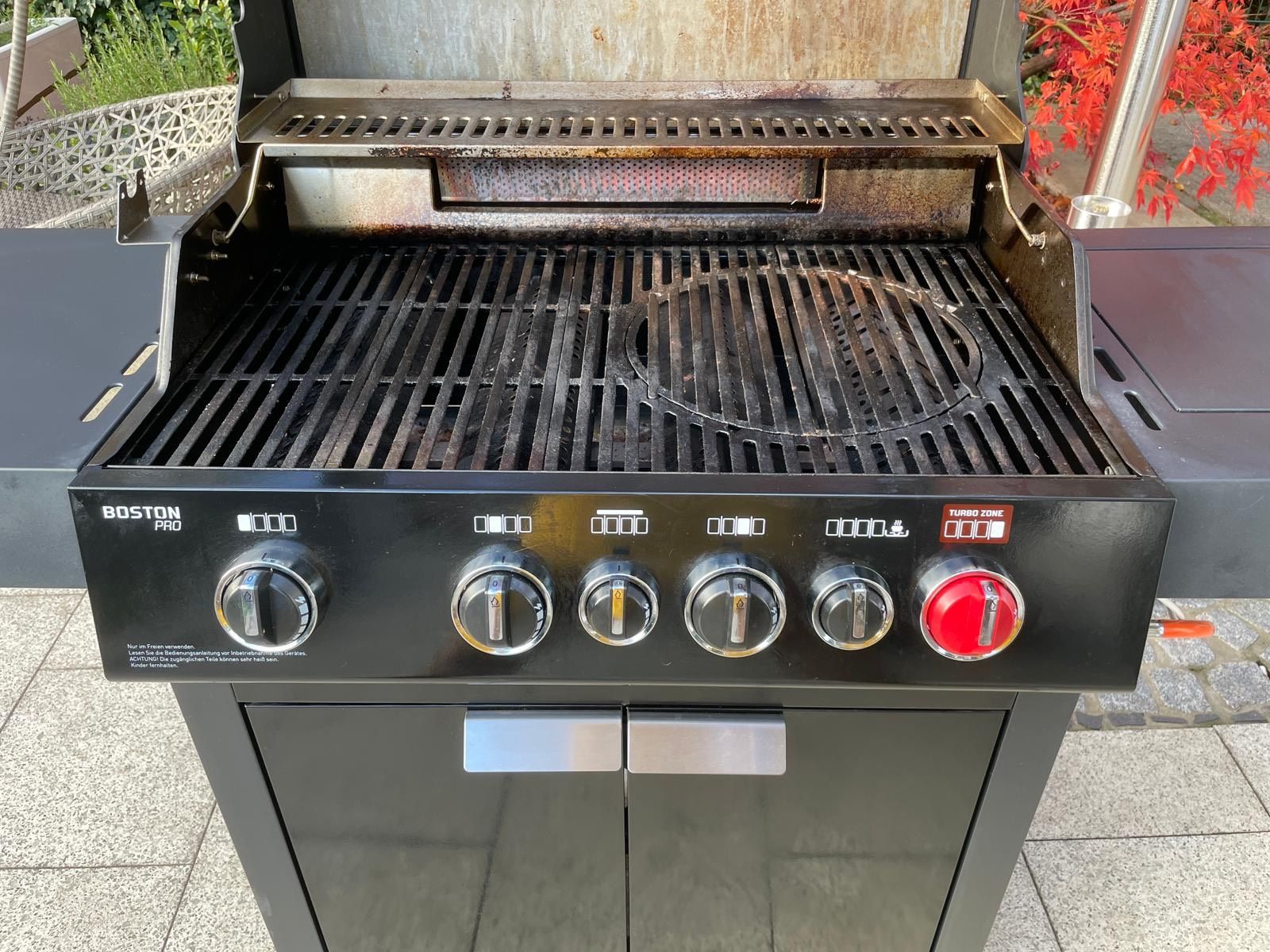 ENDERS Gasgrill Boston Black Pro 4 SIKR Turbo Grillrost