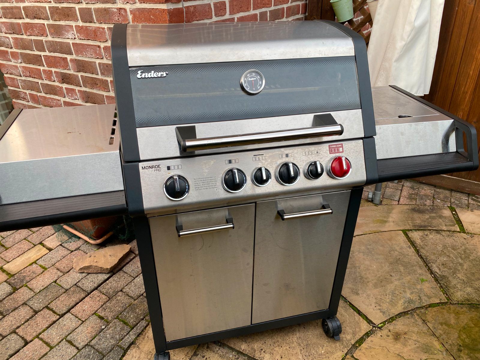 Enders MONROE PRO 4 SIK TURBO Gasgrill Test