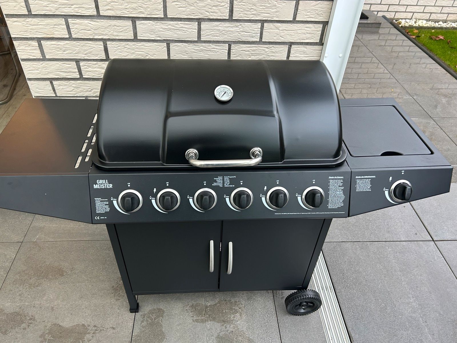 Grillmeister Gasgrill 4 Plus 1 Brenner GRILLMEISTER Gasgrill 6plus1 Brenner 26.1 kW - EdelKüche