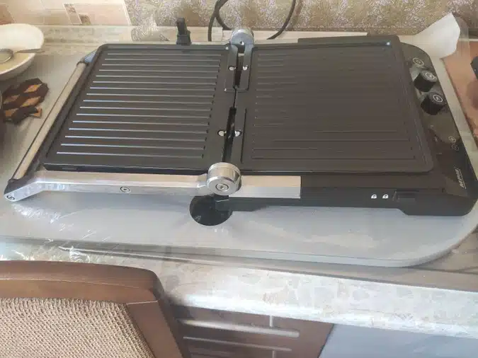 MPM MGR-11M Kontaktgrill Test.jpg