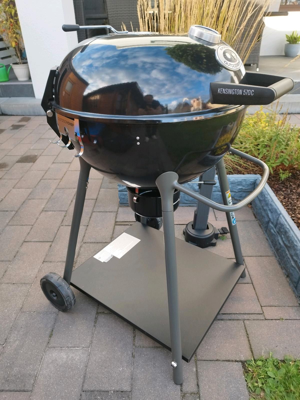 Outdoorchef Kensington 570 ULINE Holzkohlegrill