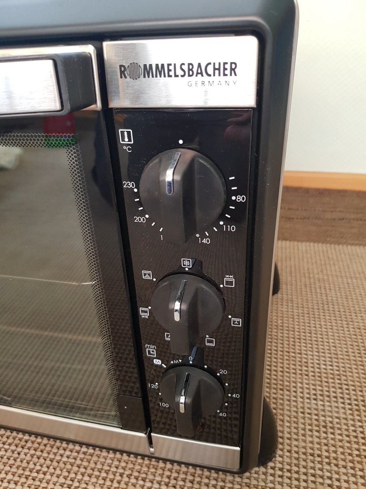 ROMMELSBACHER BG 1805:E Back & Grill Ofen Test
