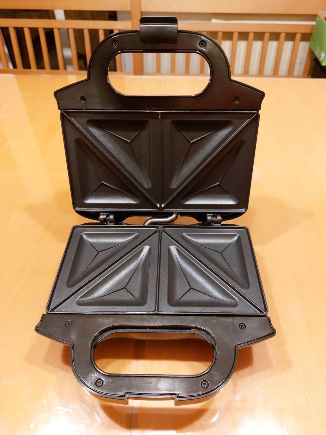 Tefal Ultracompact Sandwichmaker SM1552 Test