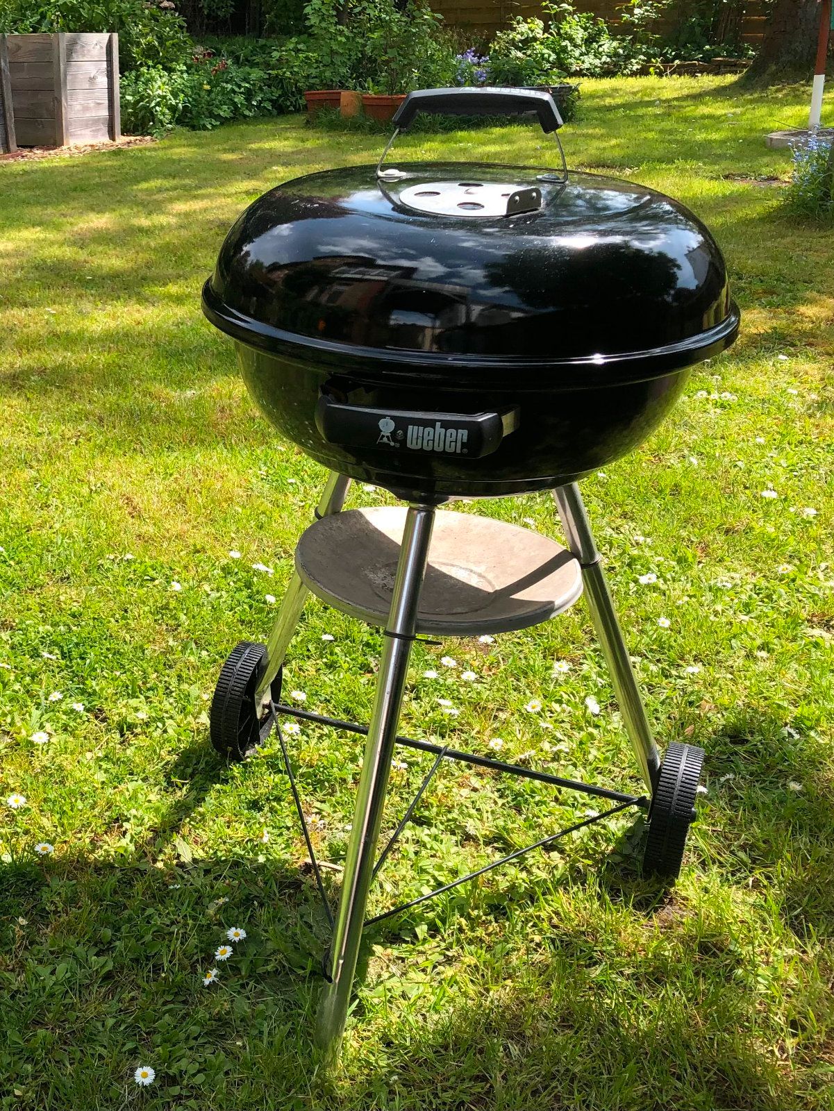 Weber Compact Kettle Holzkohlegrill