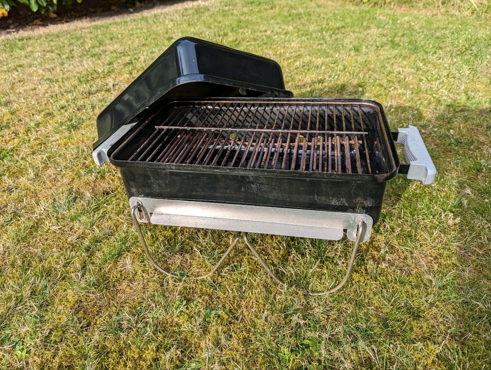 Weber Go-Anywhere Holzkohlegrill - EdelKüche