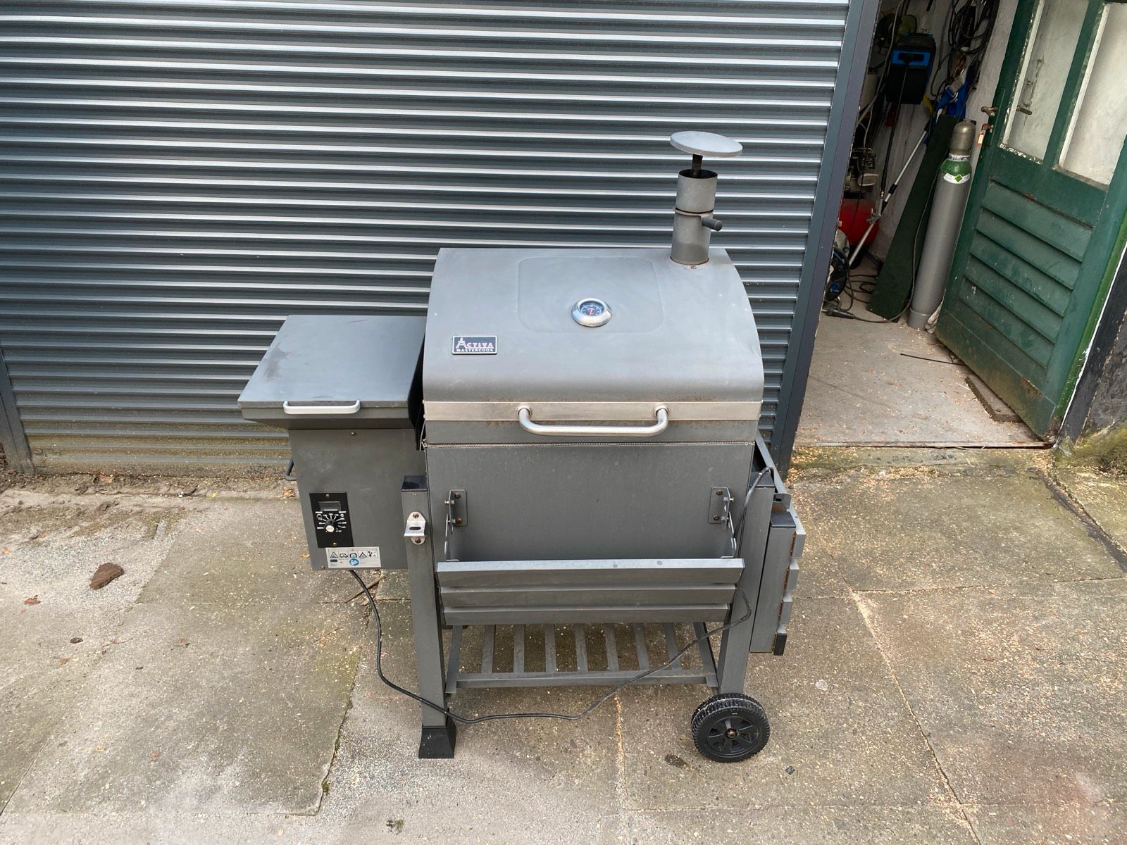 ACTIVA Grill Pelletsmoker Mondial