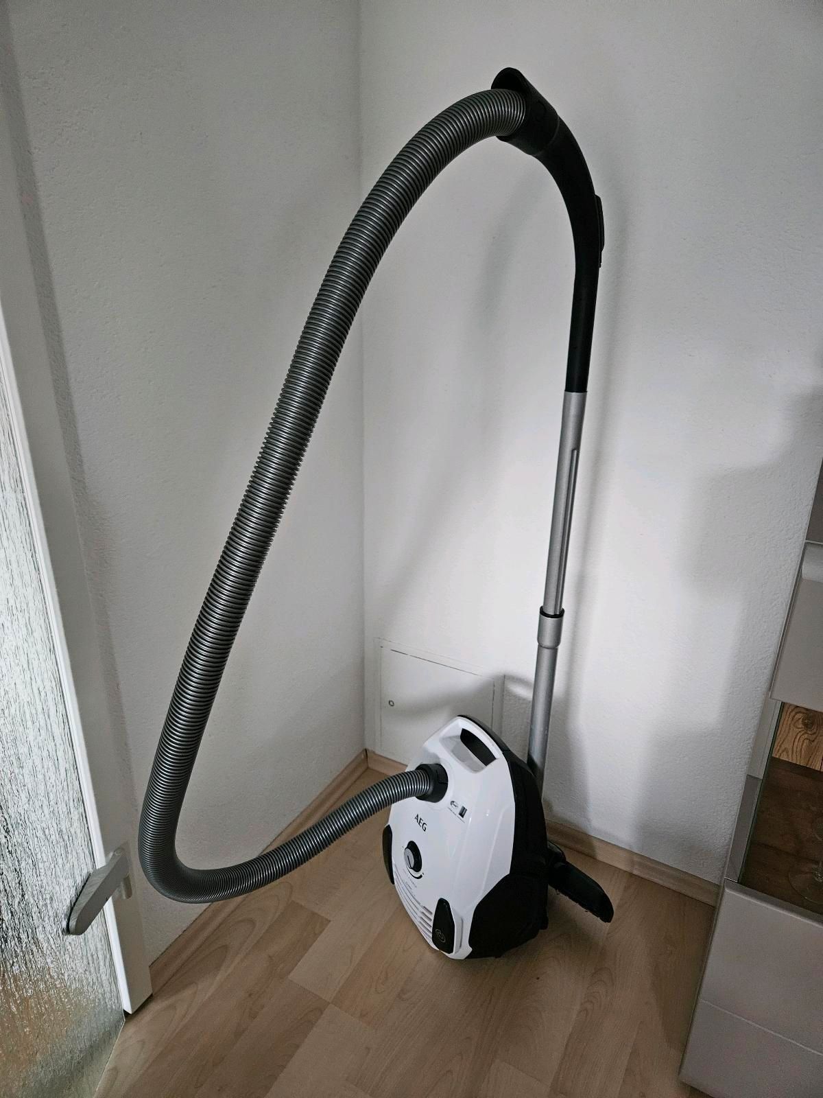 AEG Bodenstaubsauger VX6-2-iw5 Test
