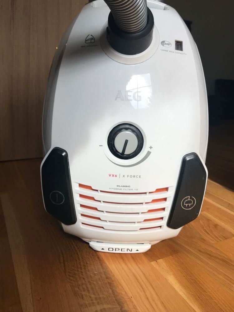 AEG Bodenstaubsauger VX6-2-iw5
