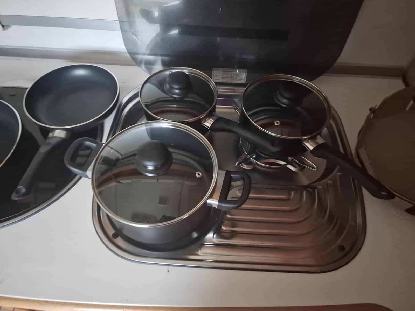 Amazon Basics 15-teiliges Kochgeschirr