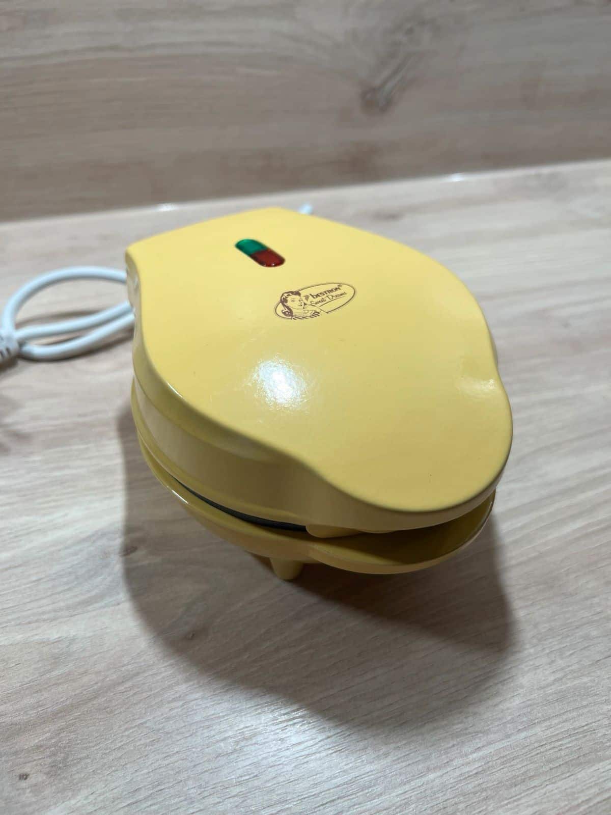 Bestron AAW700B Waffeleisen Mini