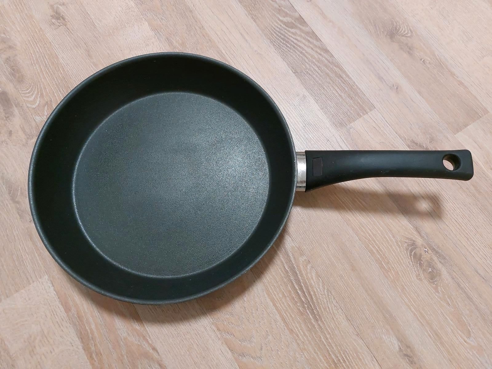 CROFTON Gusseisenpfanne