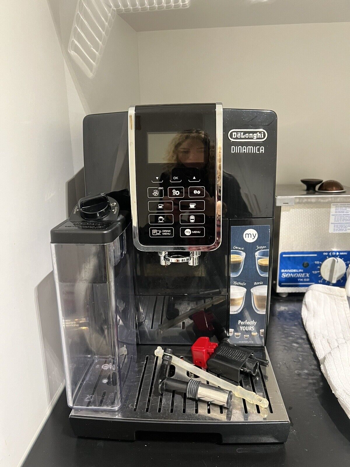 De'Longhi Dinamica Plus ECAM382.70.B Kaffeevollautomat