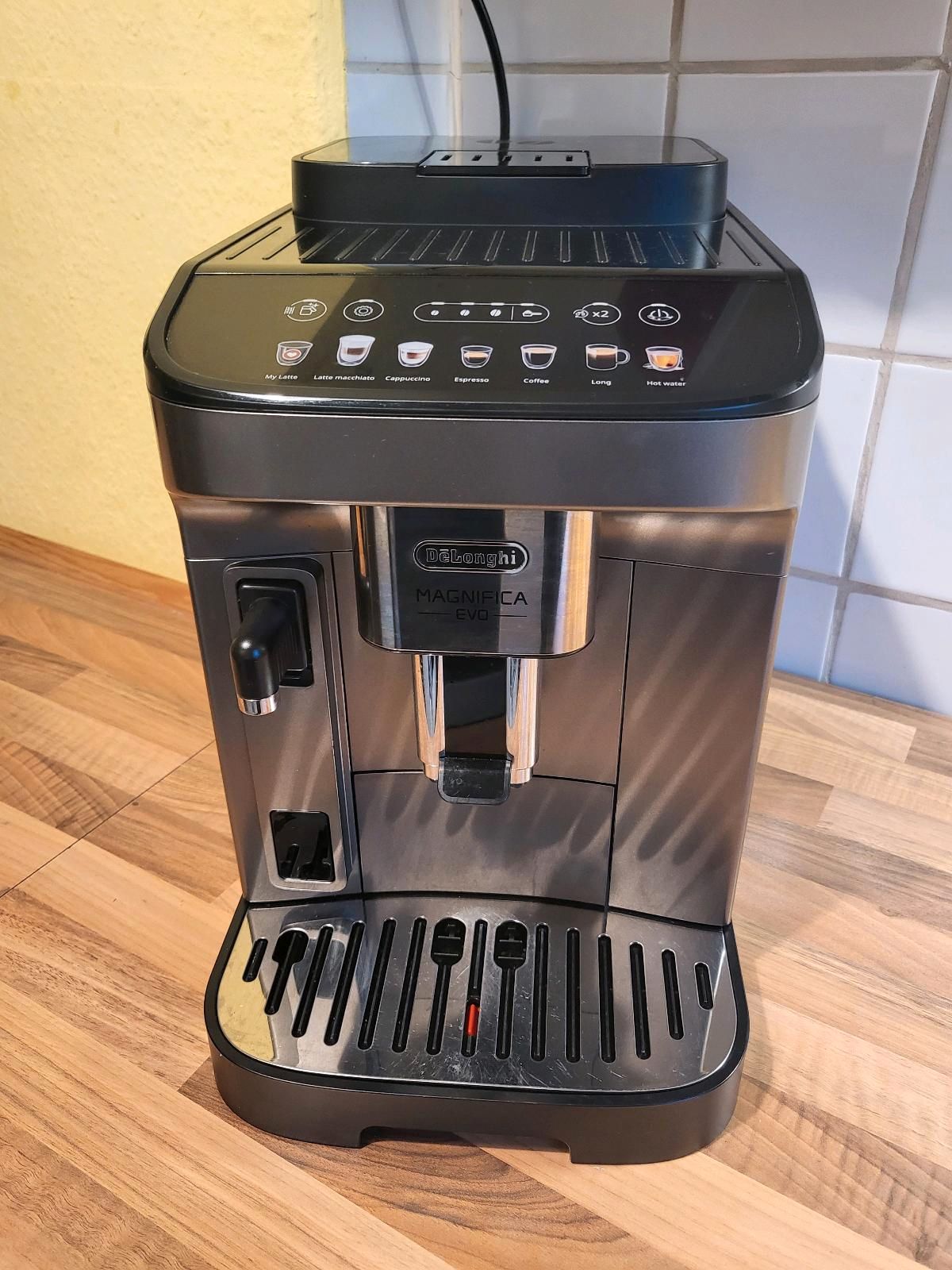 De'Longhi Magnifica Plus ECAM322.70.SB Kaffeevollautomat