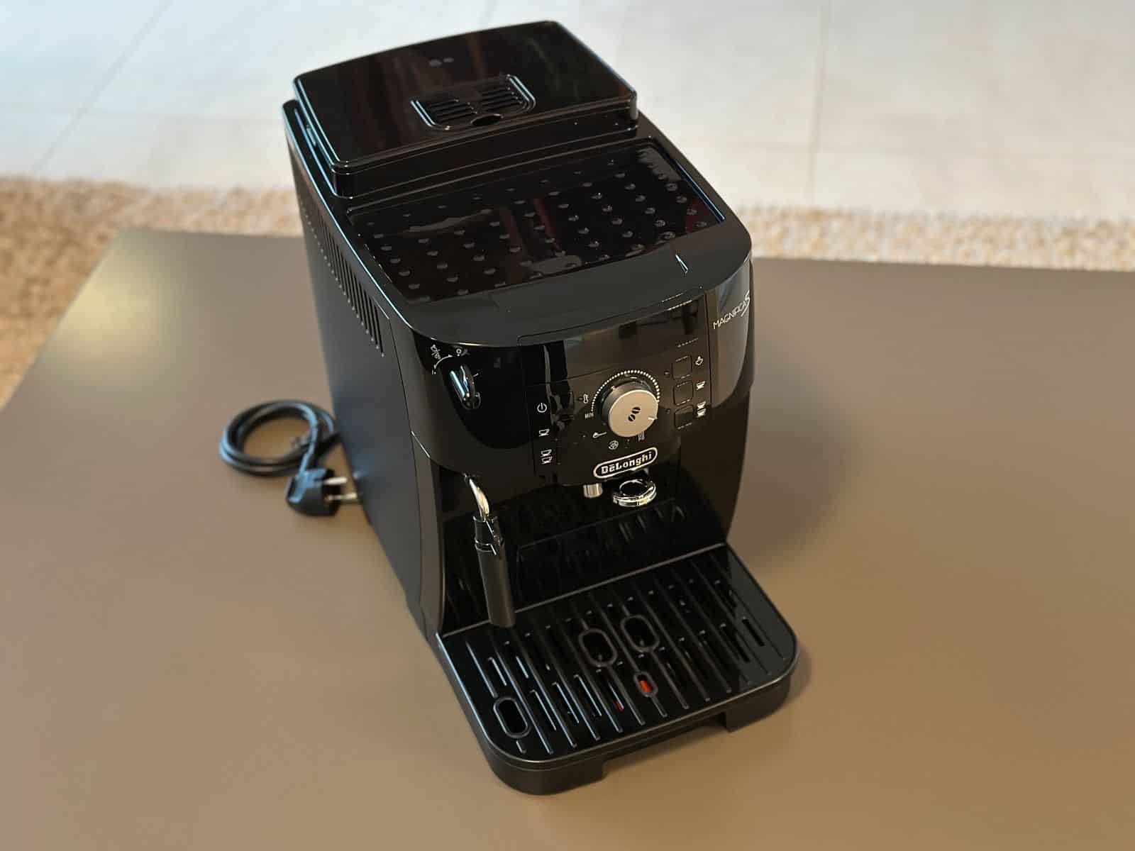 De Longhi Magnifica S Kaffeemenge Einstellen De'Longhi Magnifica S ECAM 11.112.B Kaffeevollautomat - EdelKüche