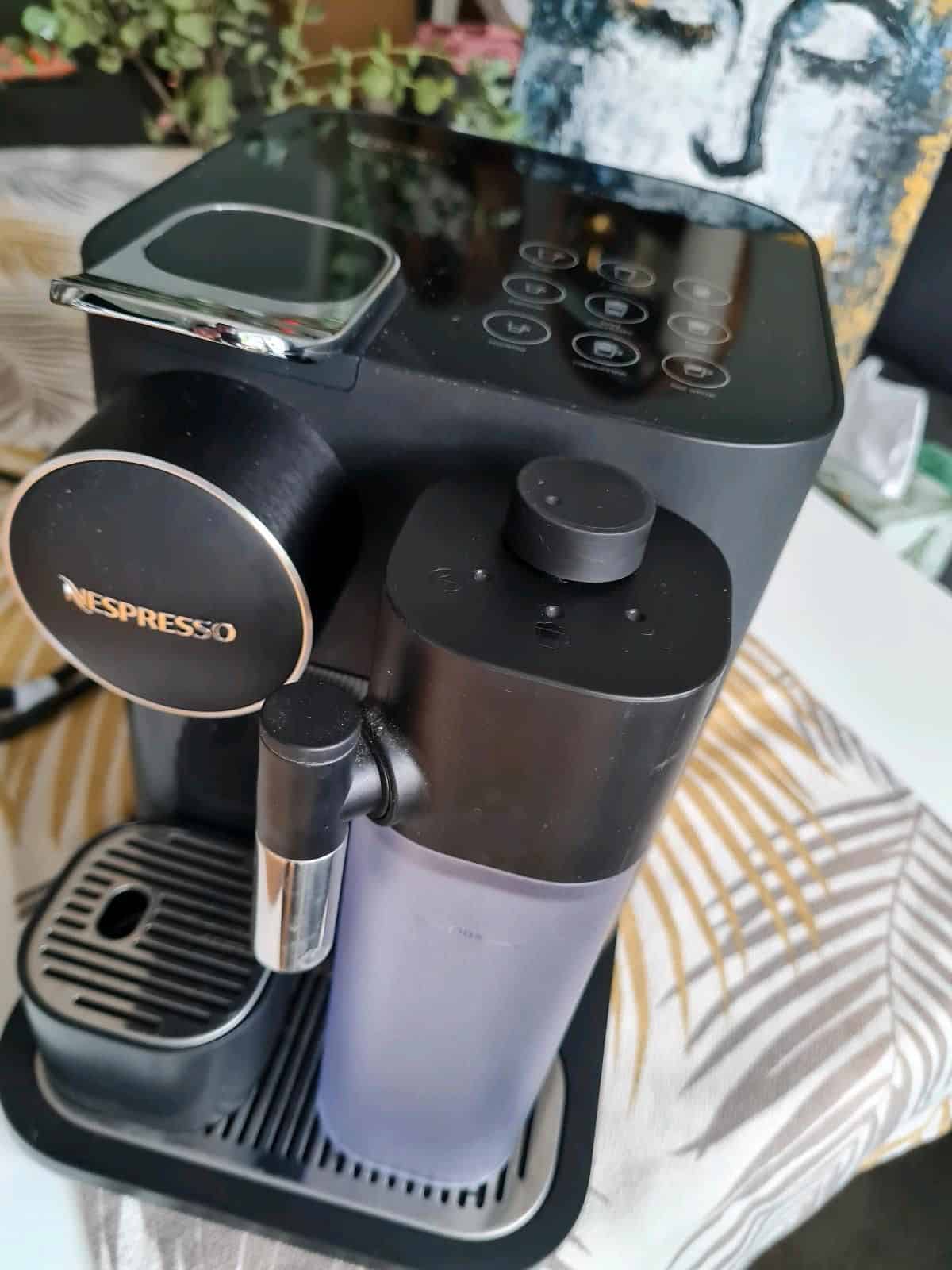 De'Longhi Nespresso Gran Lattissima EN650 Kapselmaschine mit Milchaufschäumer