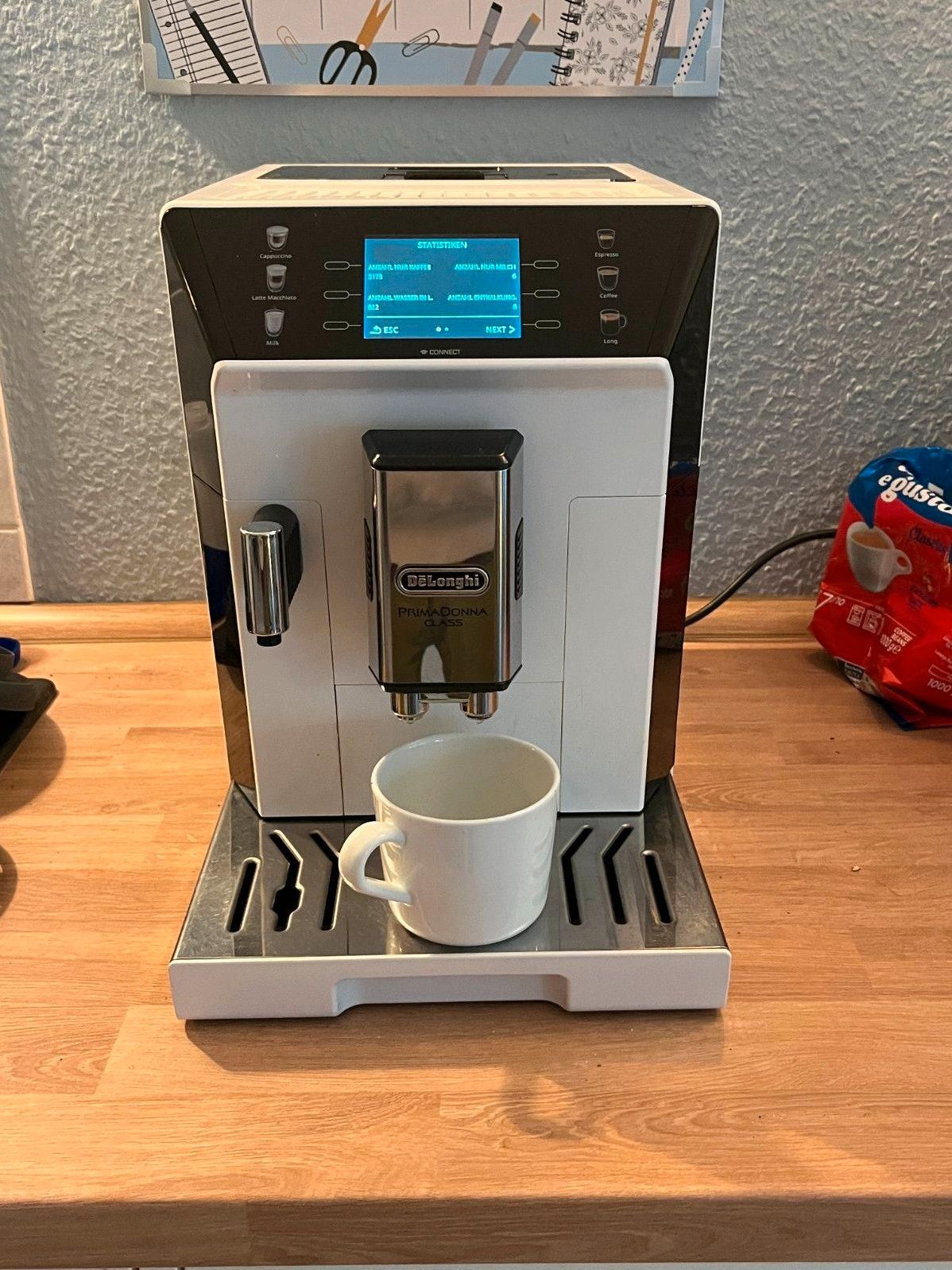De'Longhi PrimaDonna Class ECAM 550.65.W Kaffeevollautomat