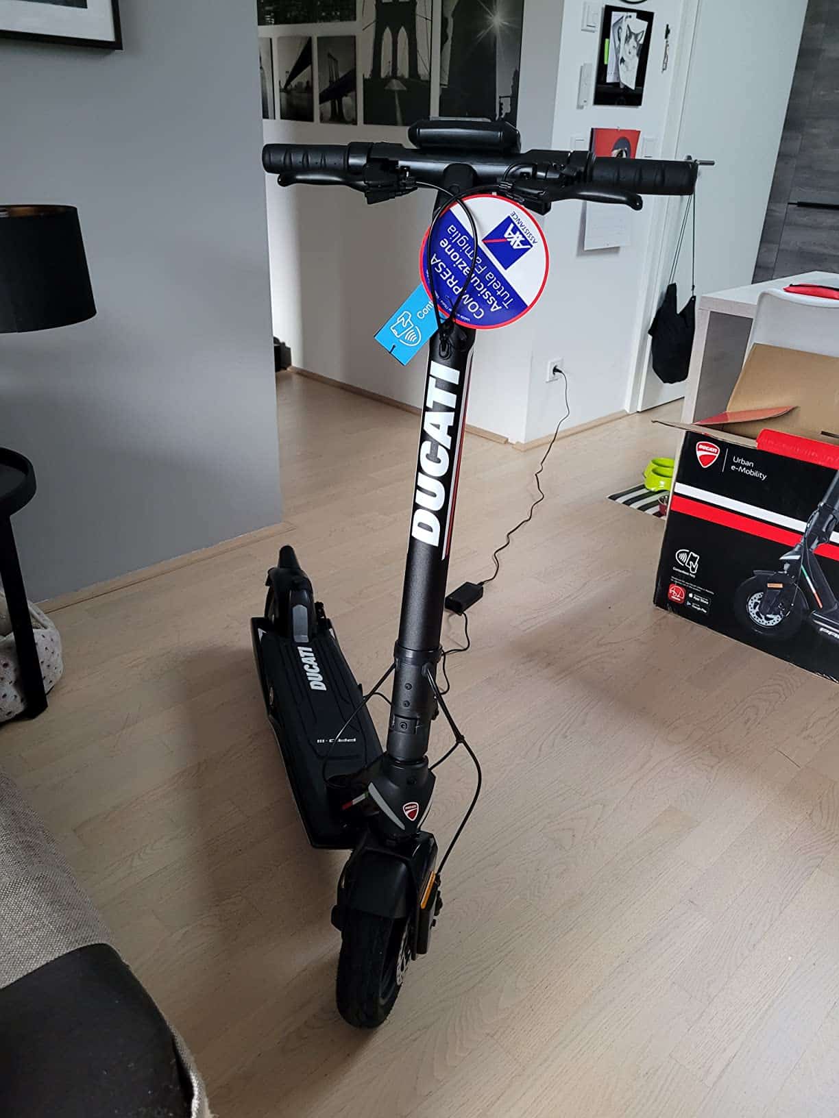 Ducati Corse E-Scooter Pro-III R Elektroroller