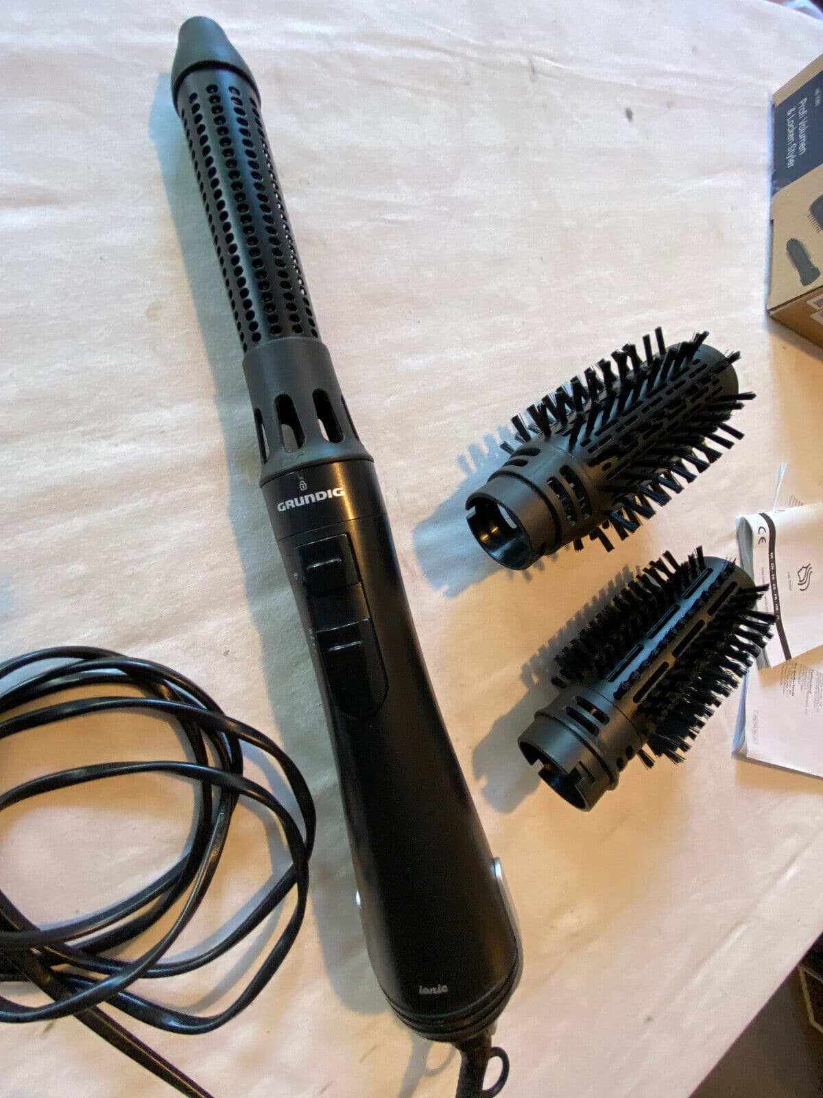 GRUNDIG Volumen- und Lockenstyler »HS 7082« Test