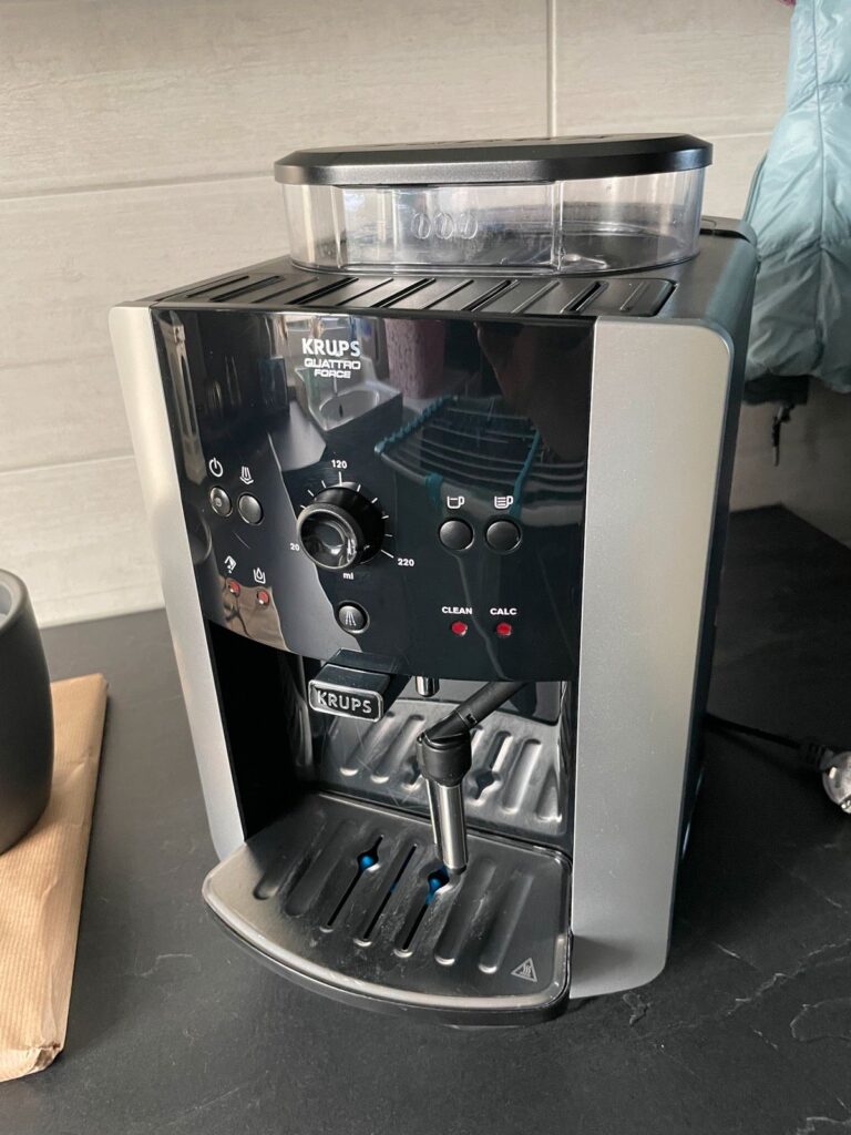 Krups Arabica EA 81R8 Vollautomatisch Espressomaschine 1,8 L