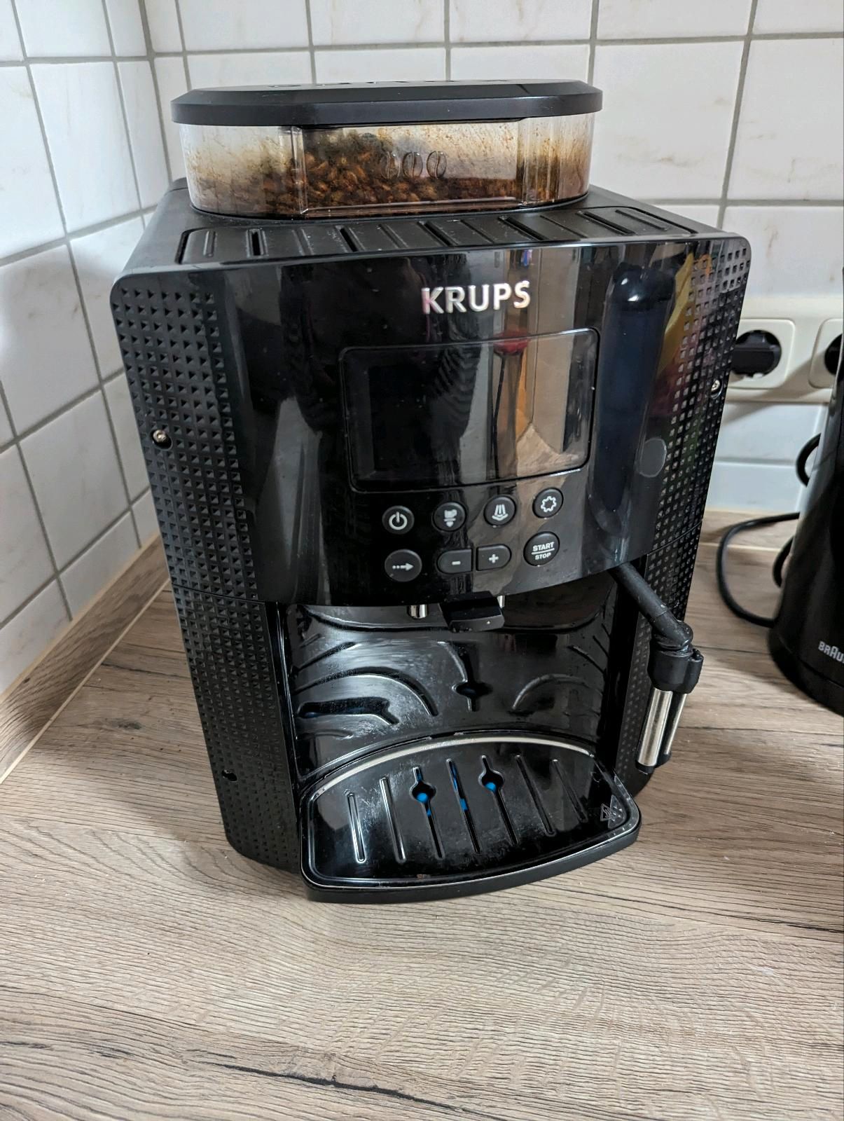 Krups Essential YY8135FD Kaffeemaschine Test