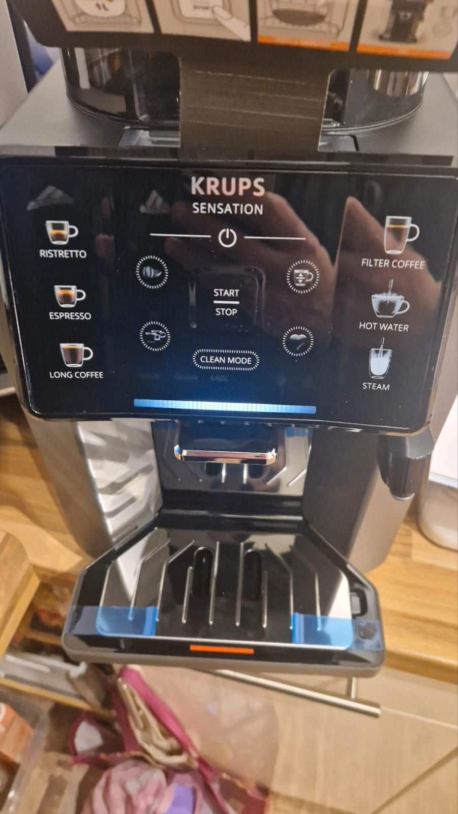 Krups Kaffeevollautomat Reinigungstablette Löst Sich Nicht Auf Krups Sensation EA910810 Kaffeevollautomat - EdelKüche