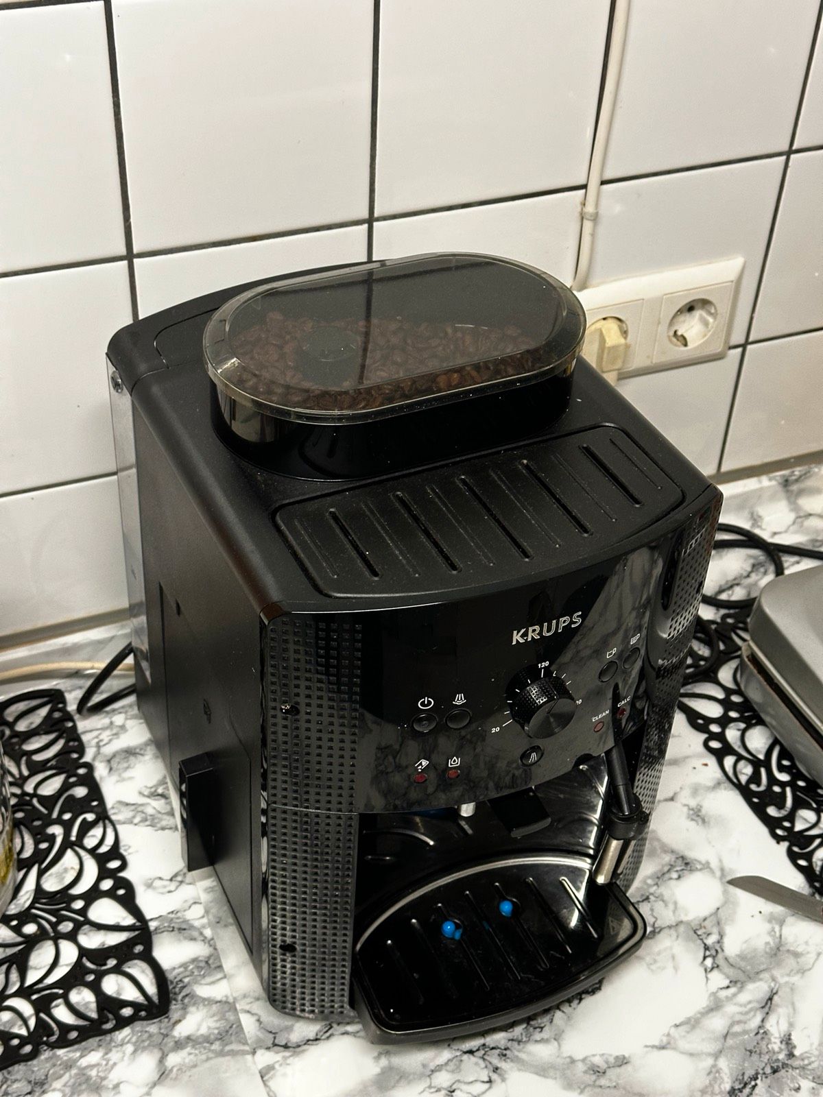 Krups YY8125FD Automatische Espressomaschine EdelKüche