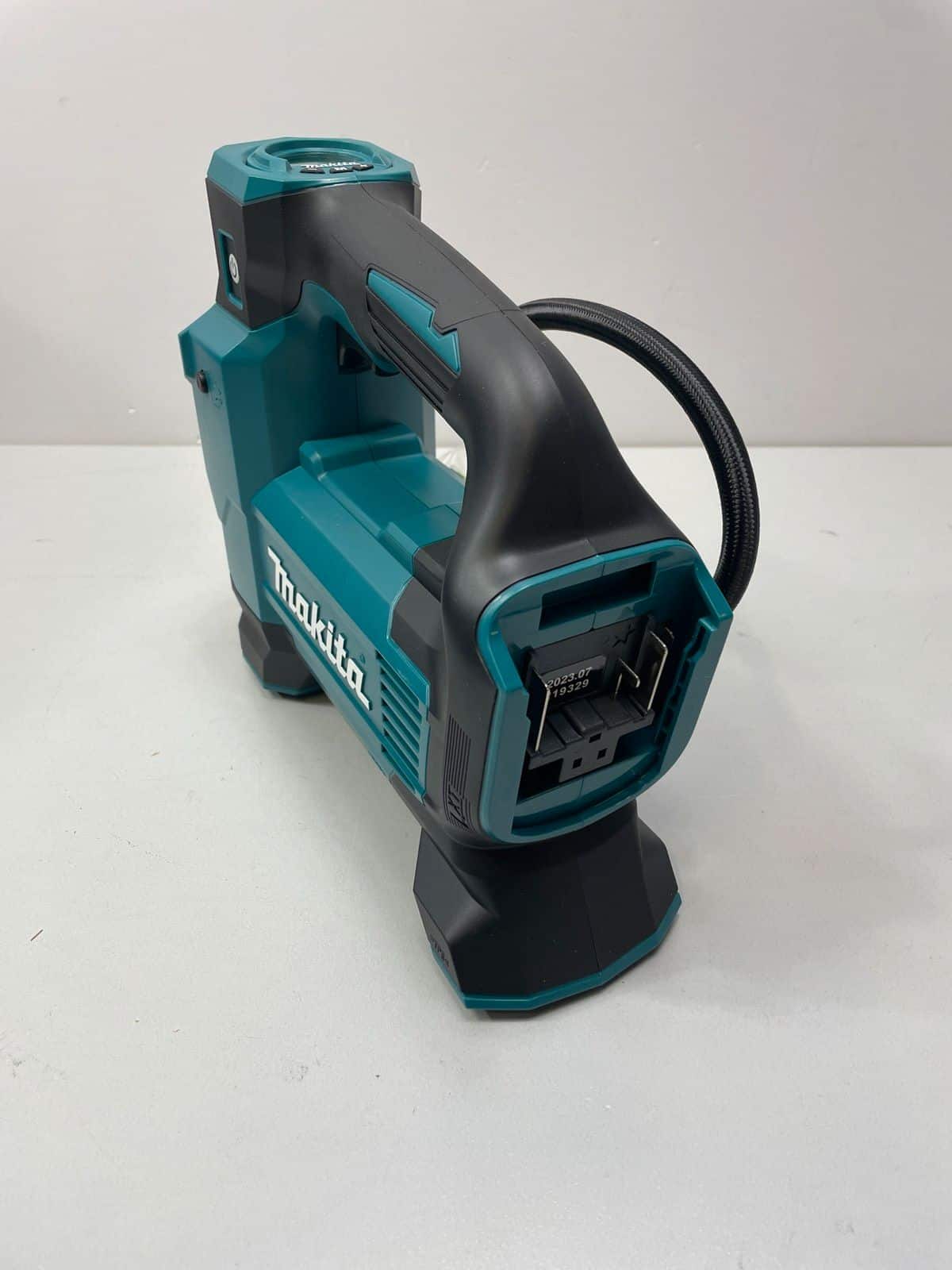 Makita DMP181Z Akku-Kompressor - EdelKüche