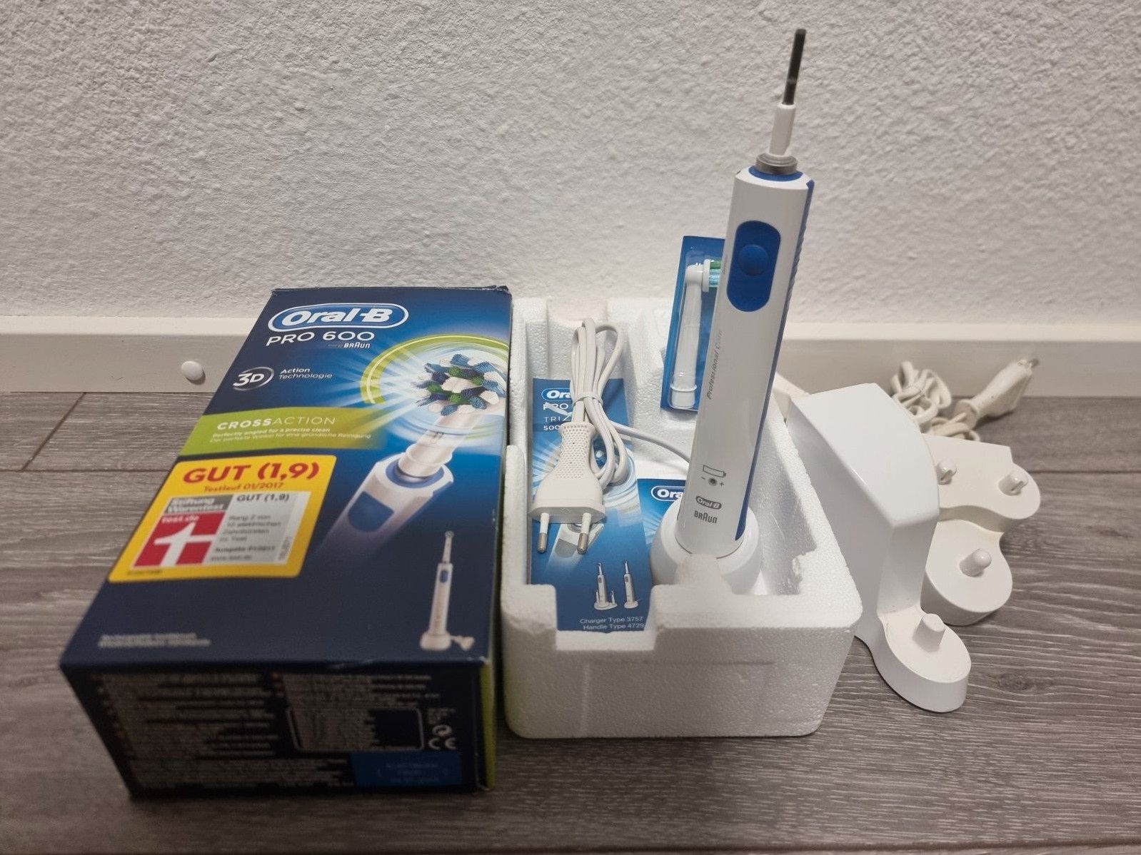 ORAL-B Elektrische Zahnbürste Pro 600