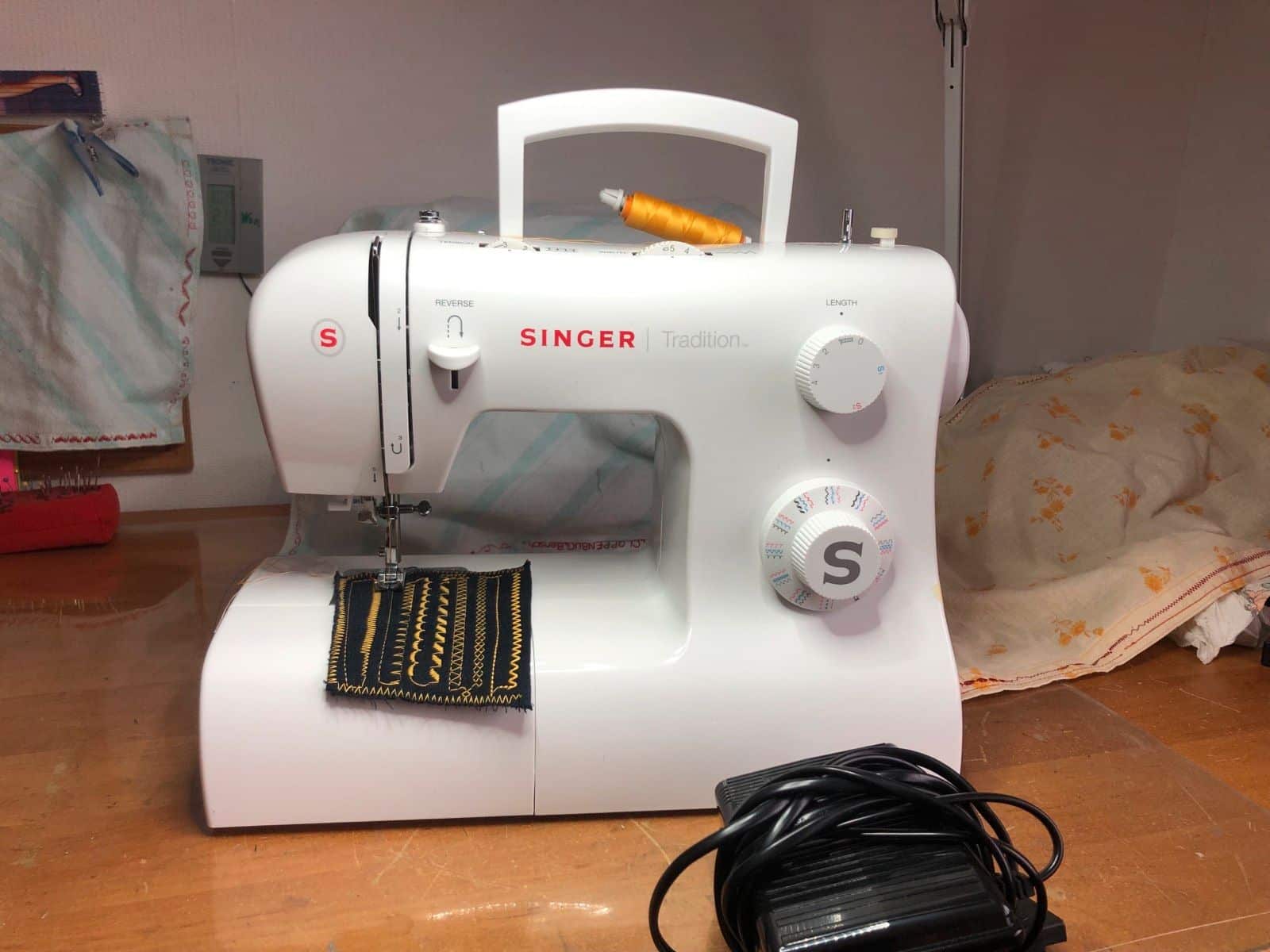 SINGER Nähmaschine Tradition 2282