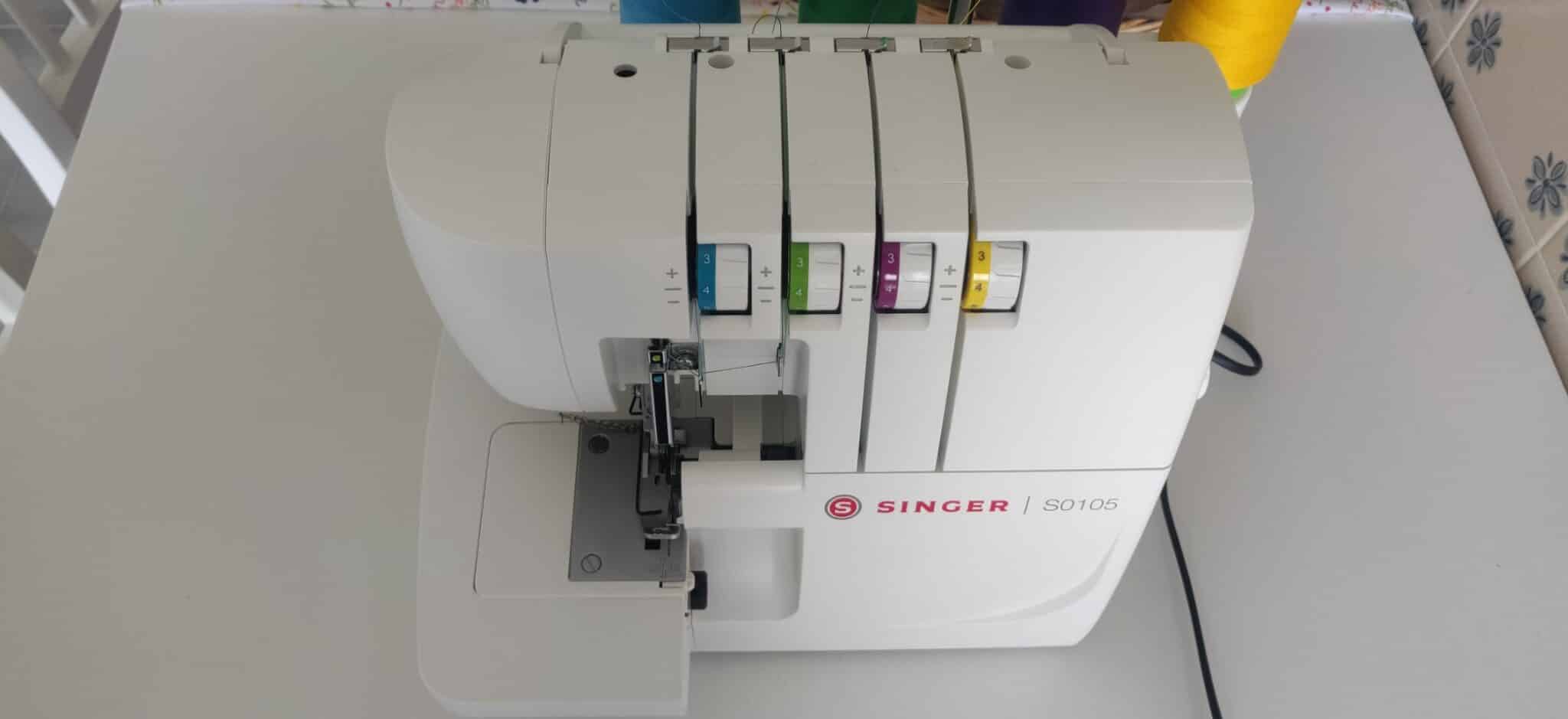 Macchina Da Cucire Singer S0105 - Elettrica Con Funzione Overlock