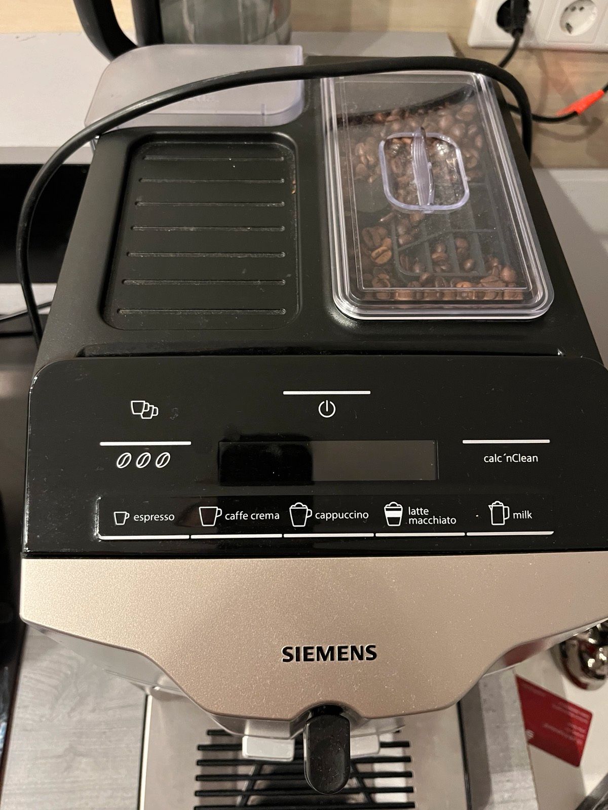 Siemens Kaffeevollautomat »EQ300 TF303E08« Test