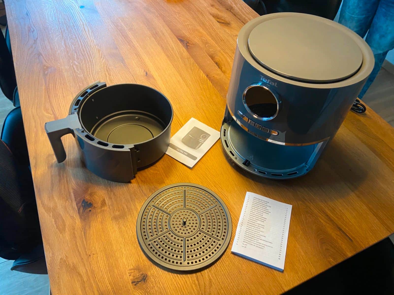 Tefal EY111B Ultra Fry Heißluftfritteuse