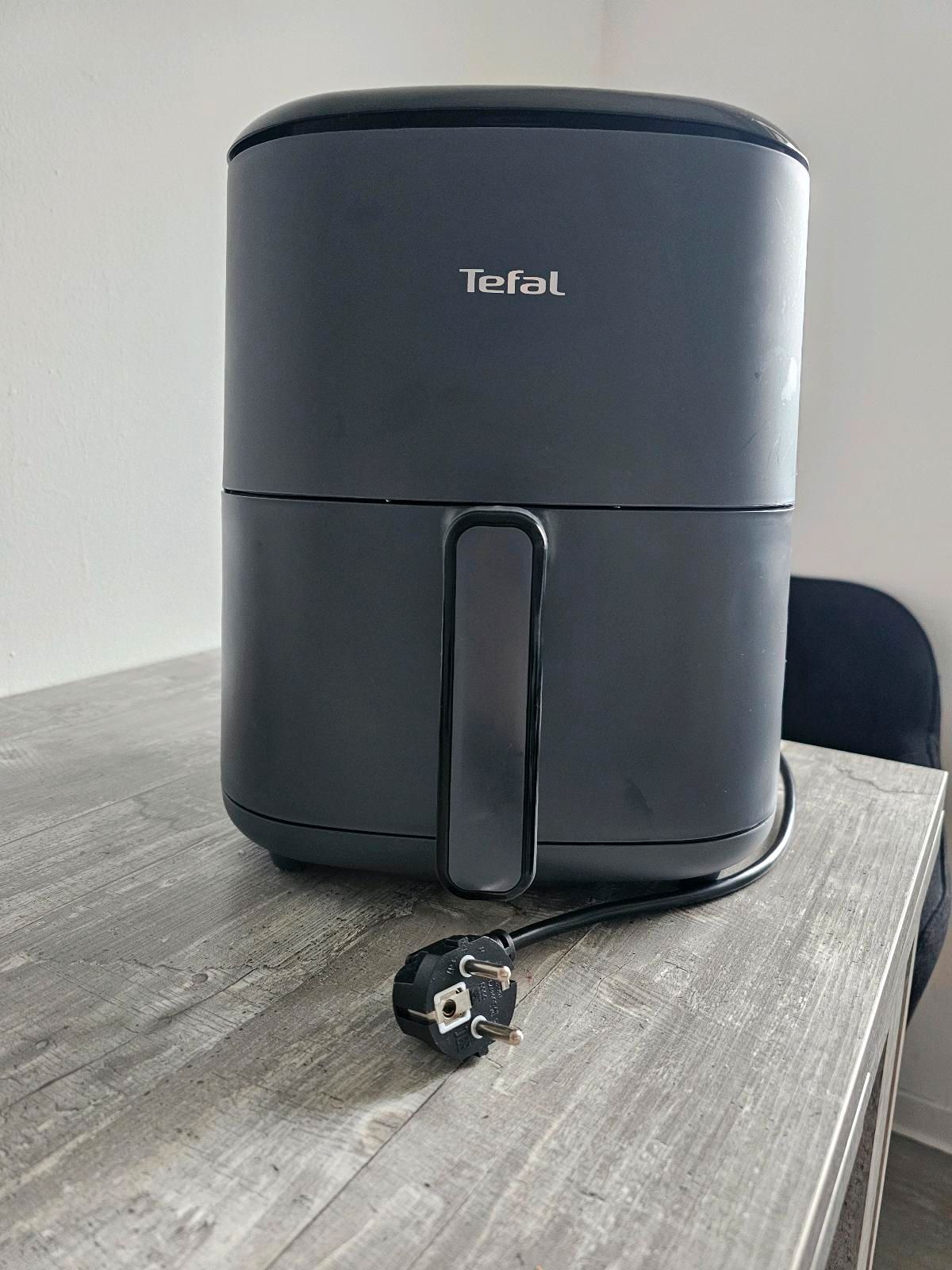 Tefal EY2458 Easy Fry Max Heißluftfritteuse