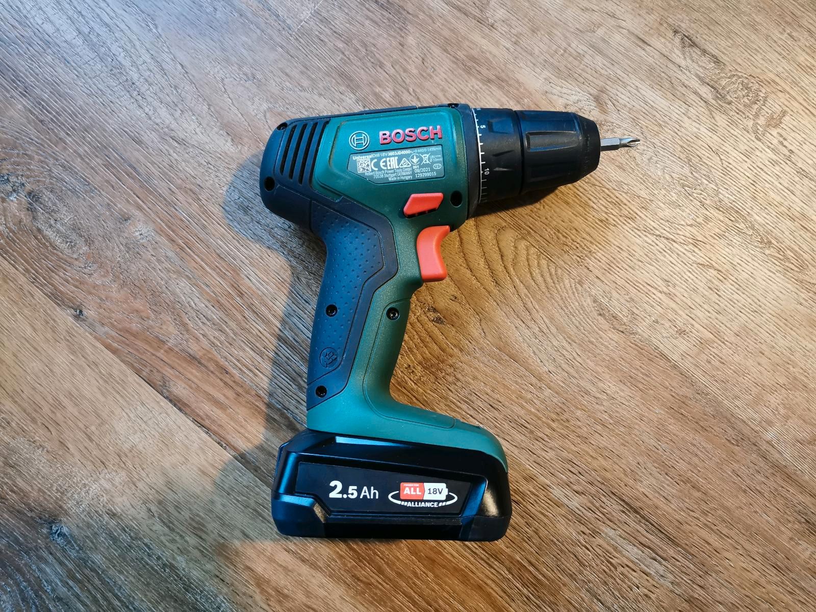 BOSCH Akku-Bohrschrauber »UniversalDrill 18V« Qualität