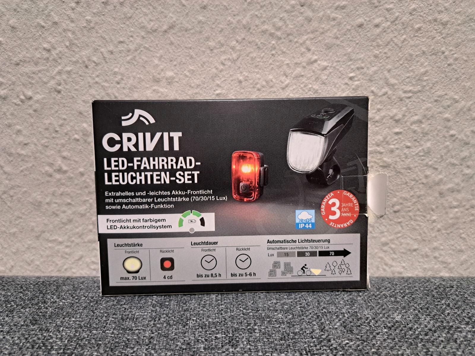 thumbnail interactive-video image 1 of Crivit LED Bicycle Light Set – Rechargeable Front & Rear USB Lights, Black 1 of 4