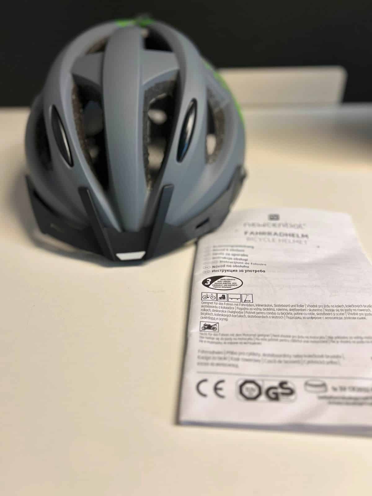 NEWCENTIAL® Fahrradhelm mit Rücklicht Test