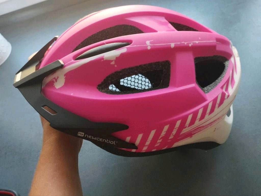 NEWCENTIAL® Kleinkinder-Fahrradhelm mit Rücklicht