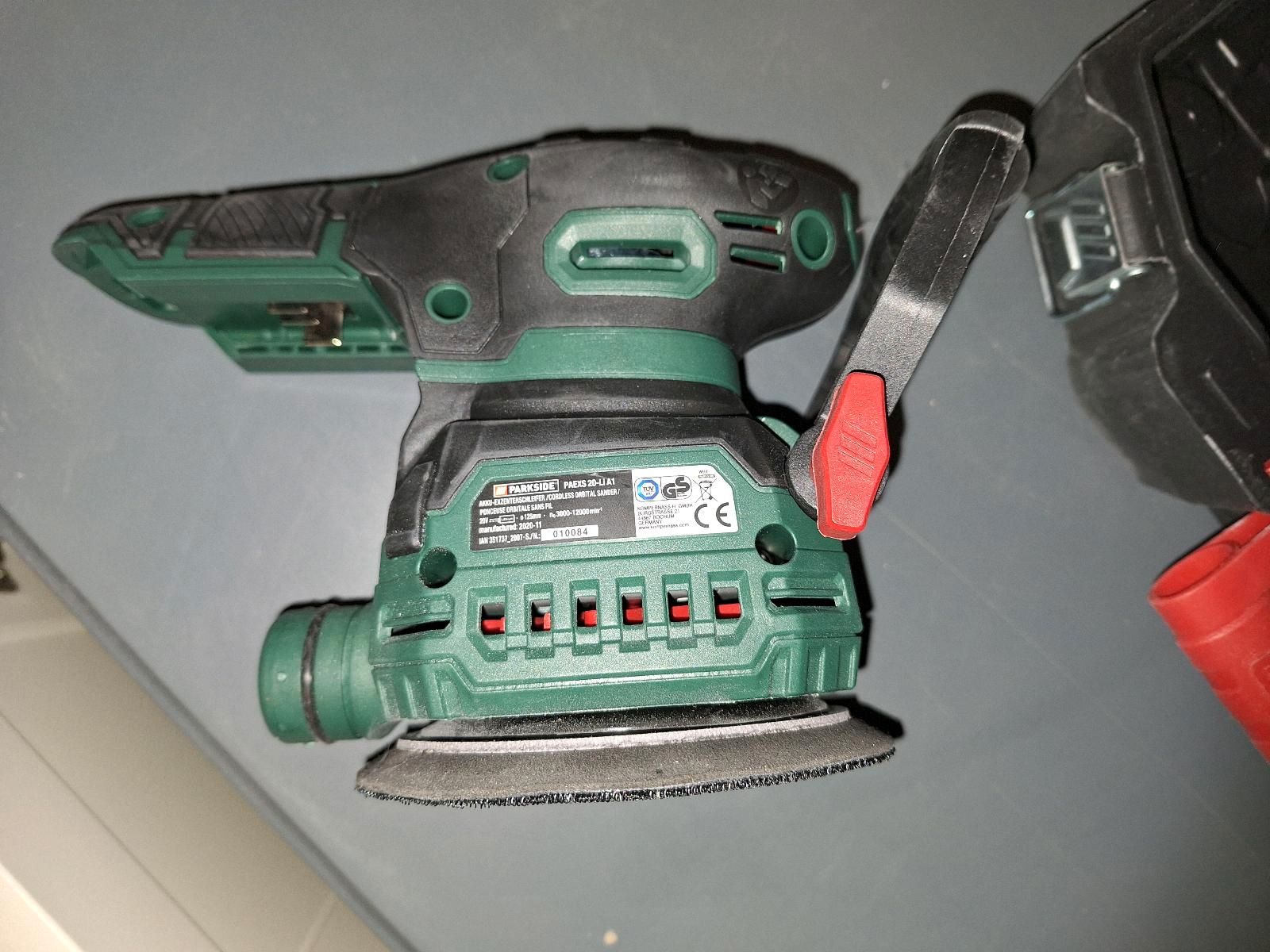 PARKSIDE® 20 V Akku-Exzenterschleifer »PAEXS 20-Li B2« Test