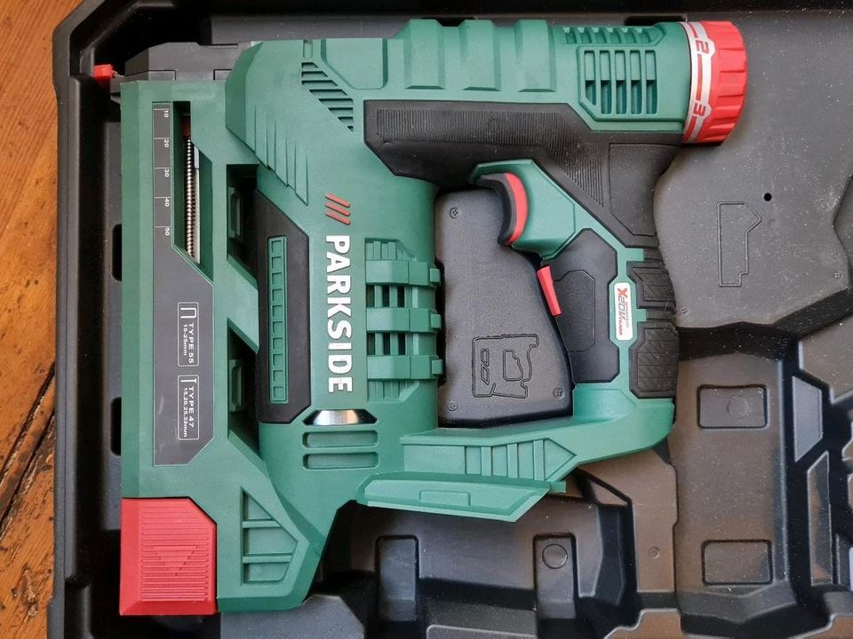 PARKSIDE® Akku-Tacker 20 V »PAT 20-Li A1« Test