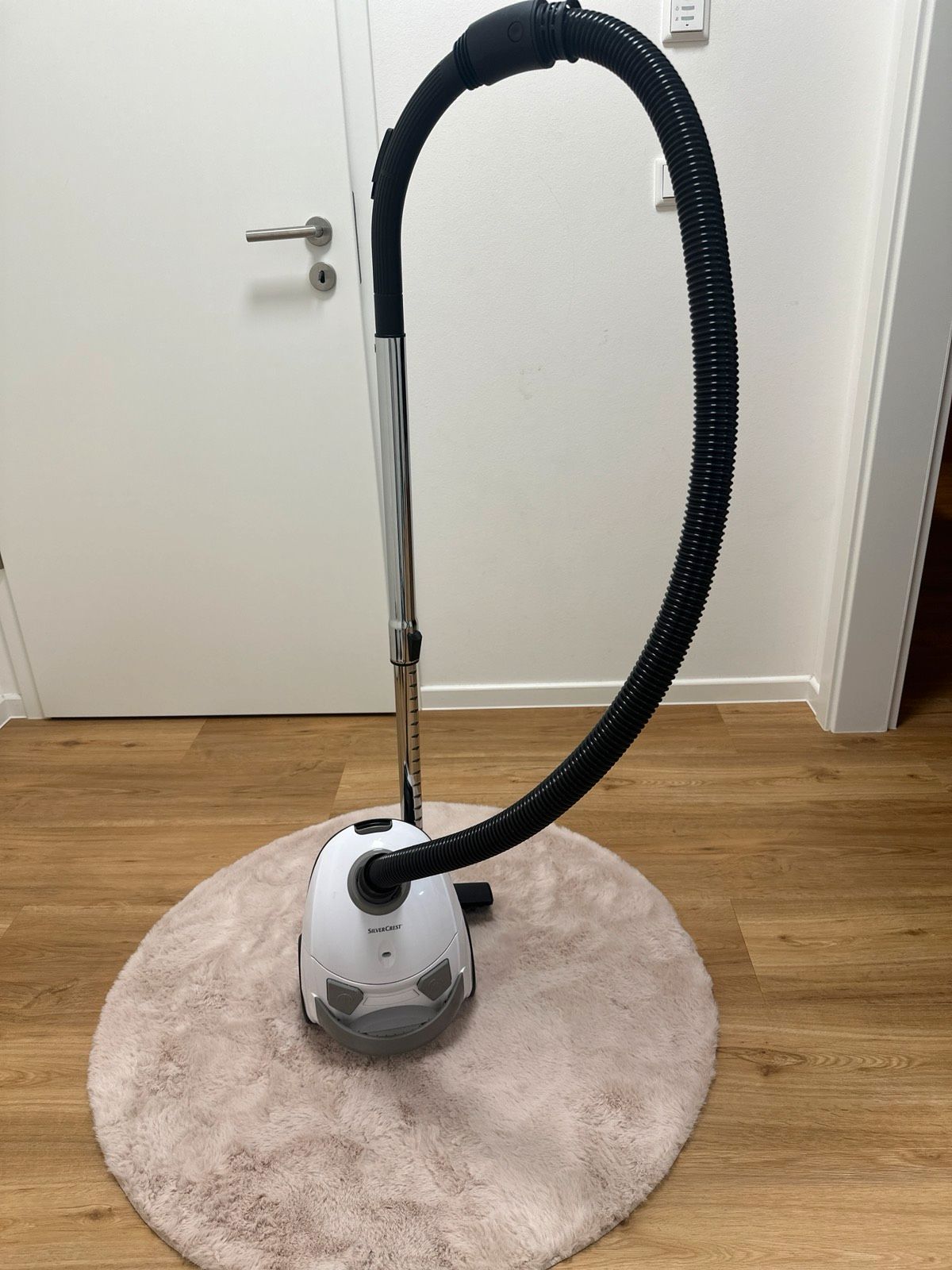 SILVERCREST® Kompakt-Bodenstaubsauger Test