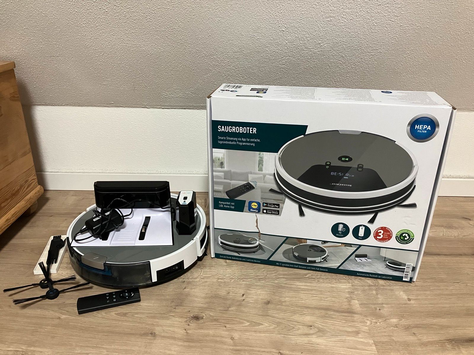 SILVERCREST® Saugroboter mit Absaugstation »SSR AA1«