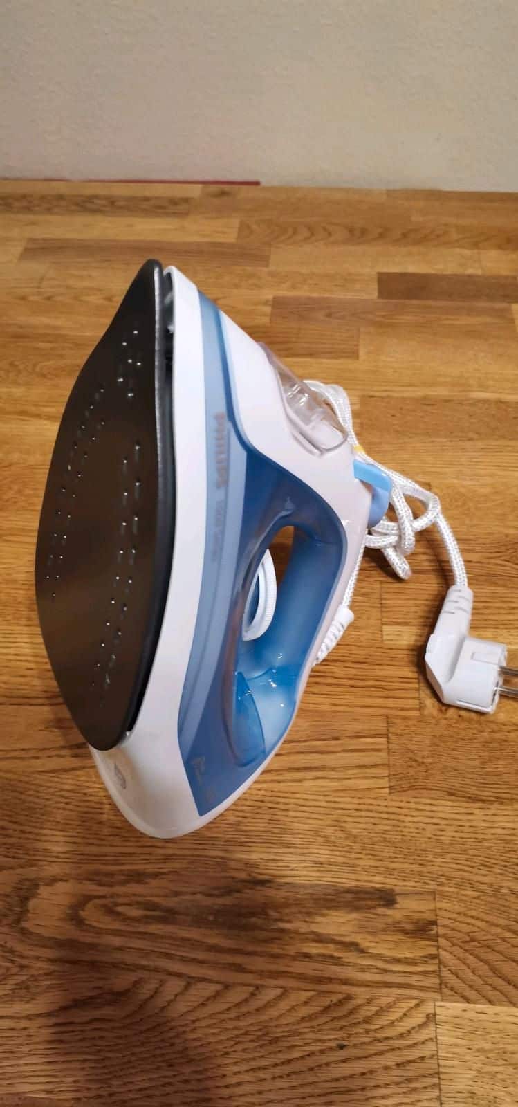 PHILIPS Dampfbügeleisen »DST1030« Test