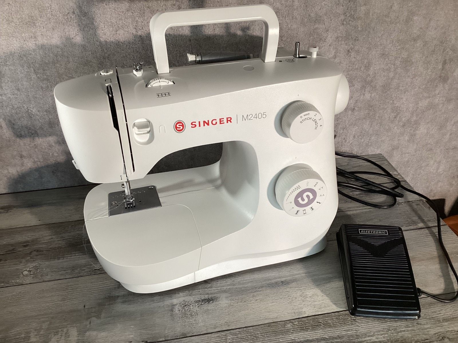 SINGER »M2405« Nähmaschine