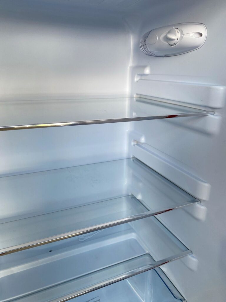 Amica Retro Kühlschrank »KSR 361 105« mit Gefrierfach Test