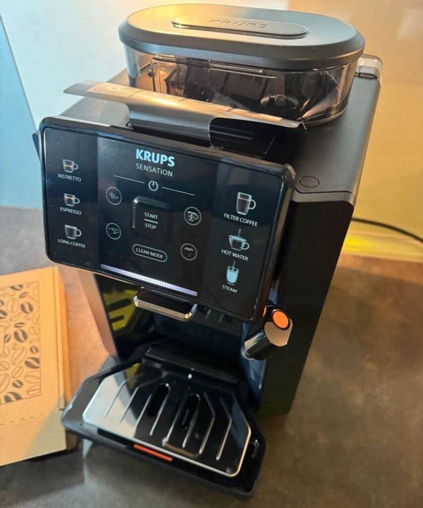 Krups Kaffeevollautomat Sensation »EA910A10« Test